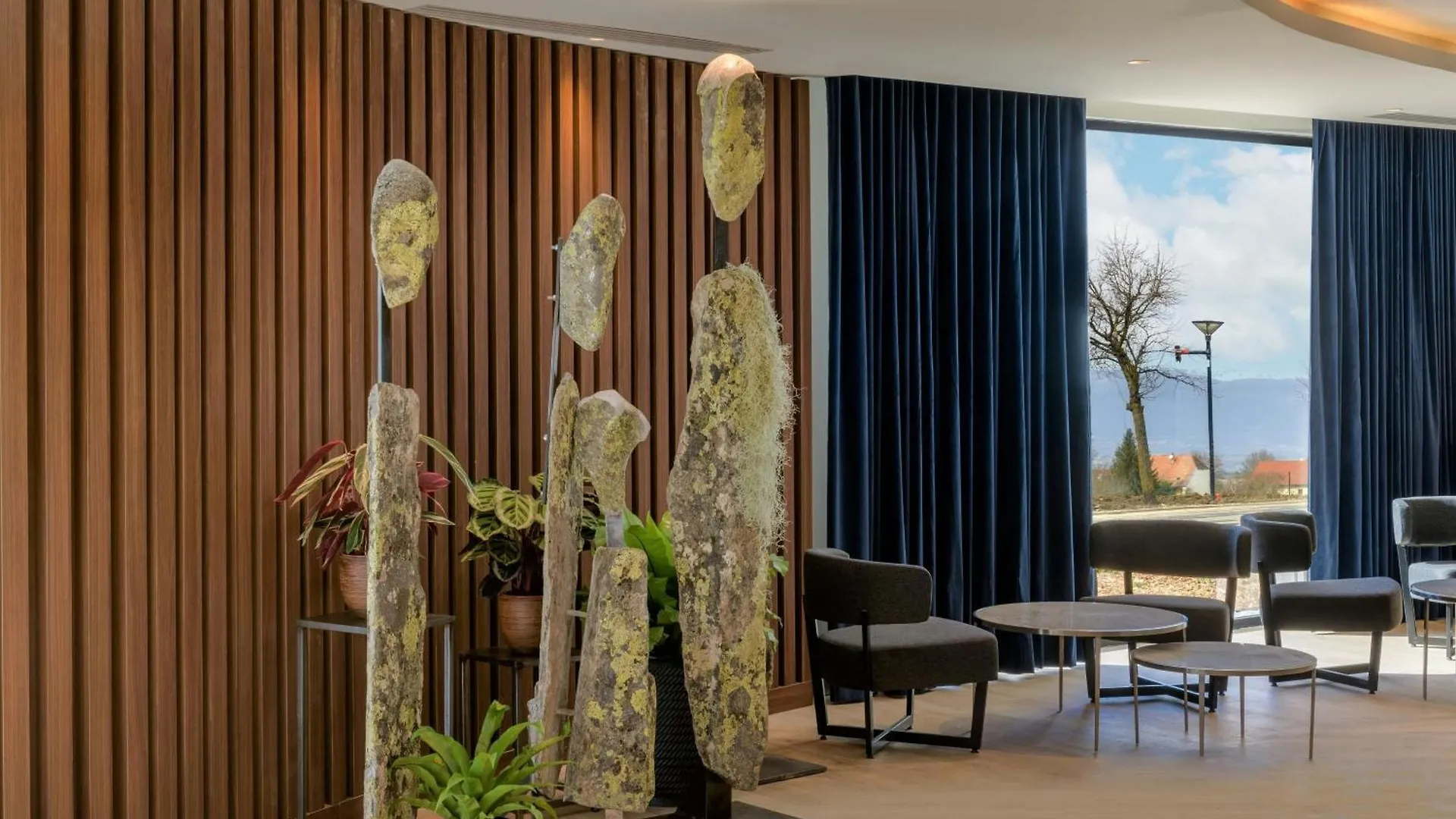 Ac Hotel By Marriott Saint-Julien-En-Genevois